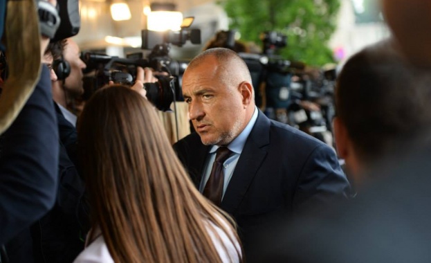 Борисов сменя областни шефове преди изборите