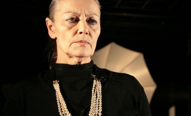 „360° Цветана Манева” във Варна