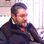 Рекламен надпис на следващия Парламент: "Капутът прави силата!