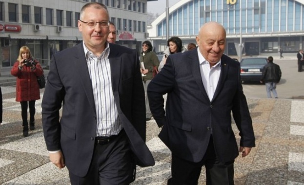 Социалистите в Пловдив искат оставките на Станишев и Гергов 
