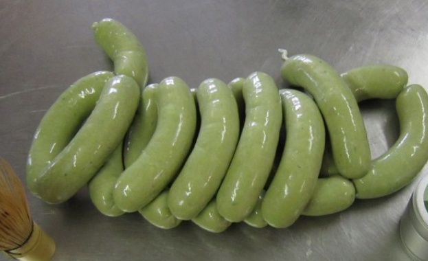 Светът полудя по зелените пикантни колбаси от Горна Бавария