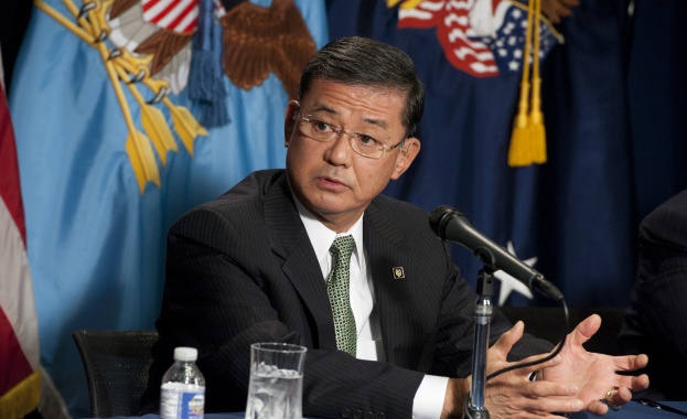 Министърът по въпросите на ветераните в САЩ подаде оставка