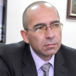 Парамедици, а не лекари, в линейките