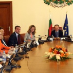 На кой министър му се клати столът?