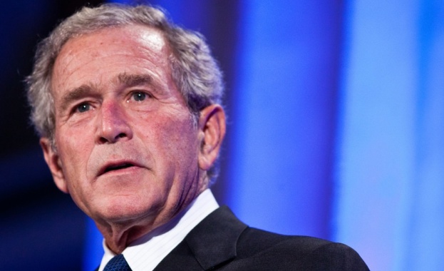 Бивш съветник на Клинтън обвини Буш във военни престъпления