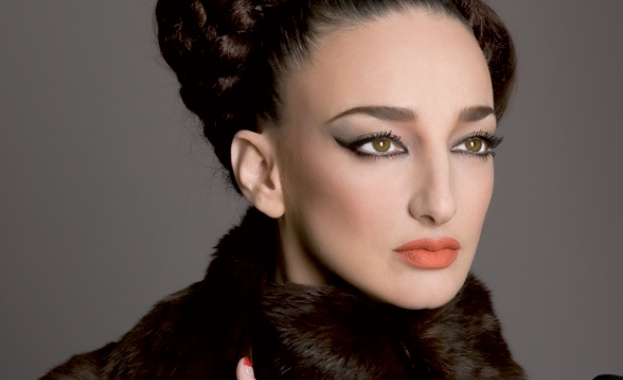 Жената на Бандерас го ревнувала от Деси Тенекеджиева