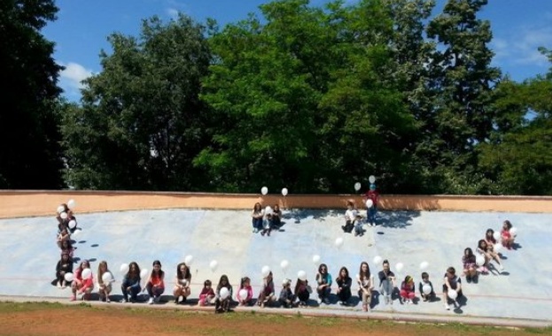 Усмихнатите деца на България в Деня на детето