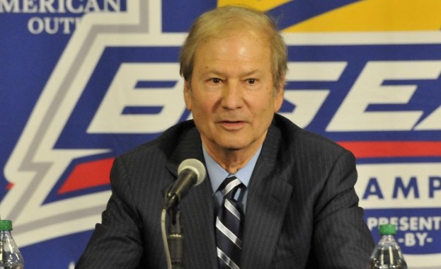 Медиен магнат загина в катастрофа