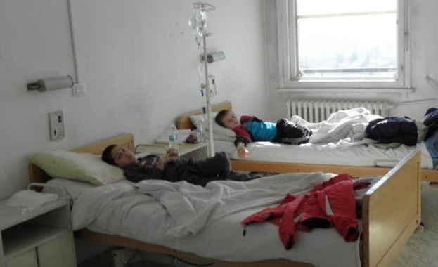 Изписаха натровените в Банско деца