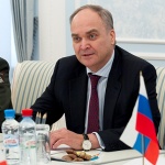 Антонов представи диск със "суровата истина" за Украйна