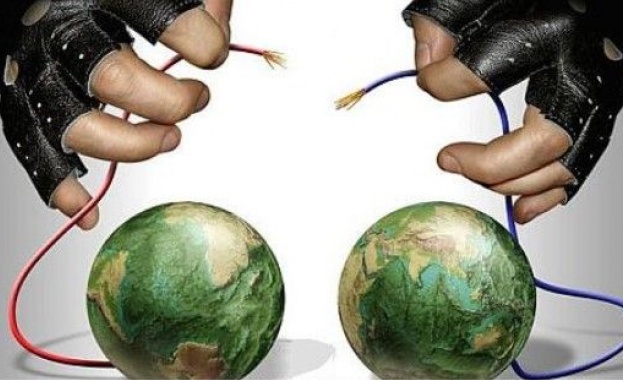 Spiked: Двойните стандарти падат