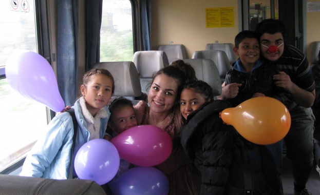 Вълшебно пътешествие с влак 