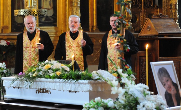 Приятели и колеги се простиха с Таня Масалитинова