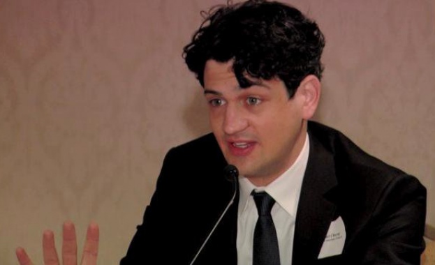 Самюел Чарап: Западът бута Украйна в погрешна посока