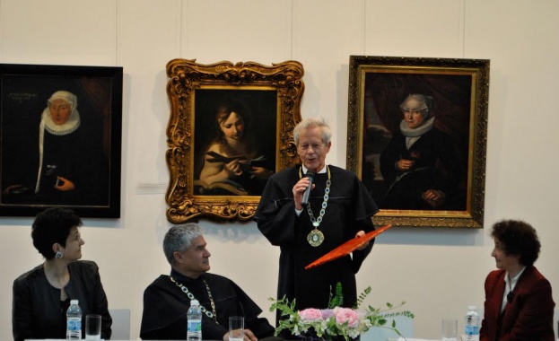 Проф. Михаел Фришеншлагер стана Доктор хонорис кауза на НБУ