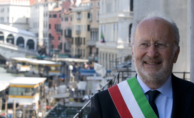 Арестуваха кмета на Венеция заради подозрения за корупция