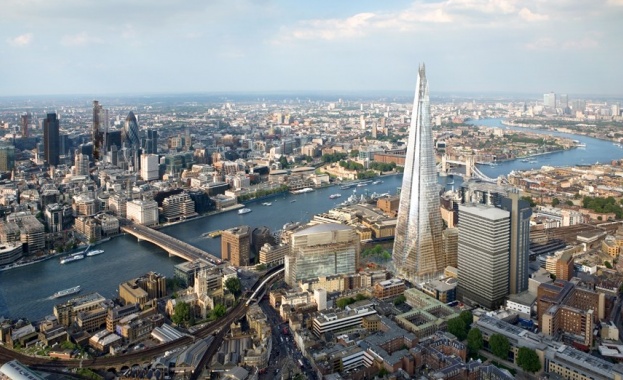 Пожар избухна в най-високия небостъргач в ЕС