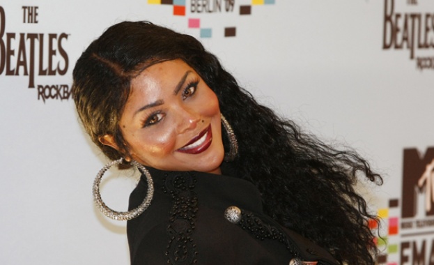 И Лил Ким избра странно име за детето си