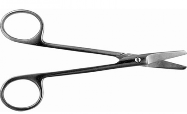 Босненец живя близо 10 години с 12-сантиметрова ножица в стомаха 