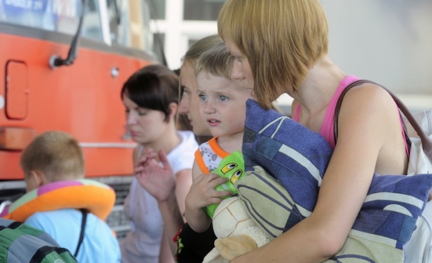 В Севастопол създават палаткови лагери за бежанците от Донбас