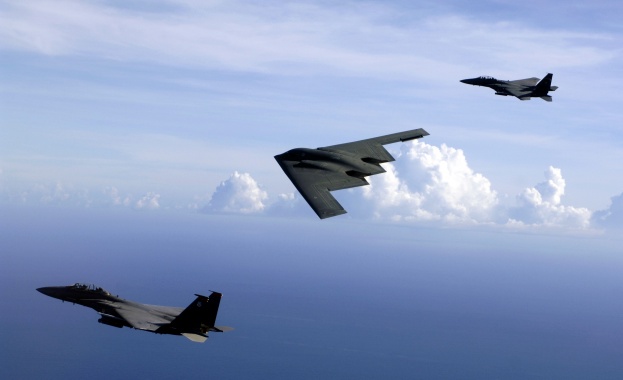 САЩ пращат два стелта във Великобритания