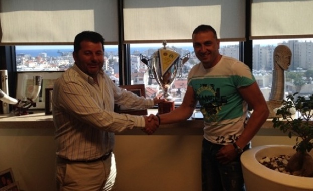 Ивайло Петев си промени плановете и преподписа с АЕЛ