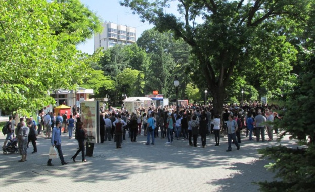 От началото на годината: 66 шофьори минали през пешеходната зона в Стара Загора 