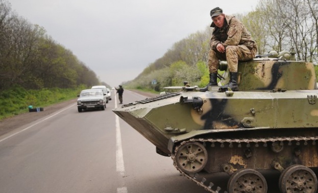 Украински военни обстреляха бежанци в Славянск