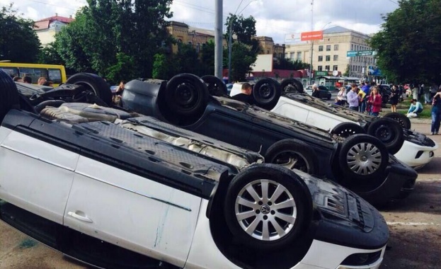 Руското посолство в Киев е окупирано от Десен сектор (пряк ефир)