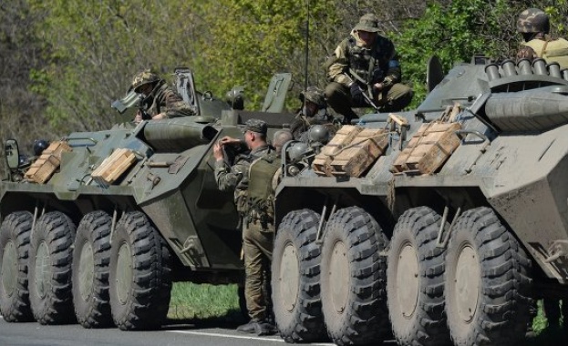 Украински БТРи навлязоха на руска територия 