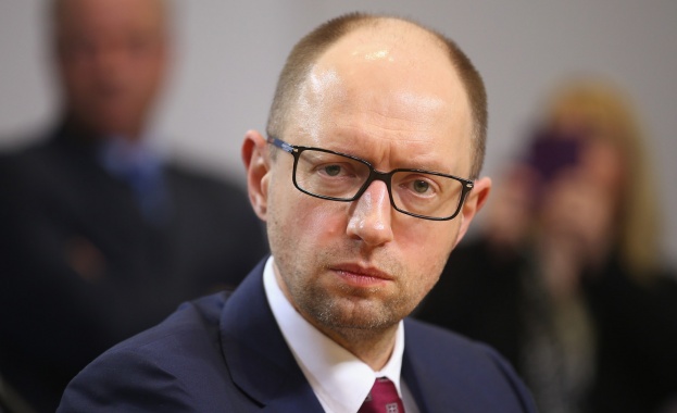Порошенко предложи Яценюк пак да е премиер