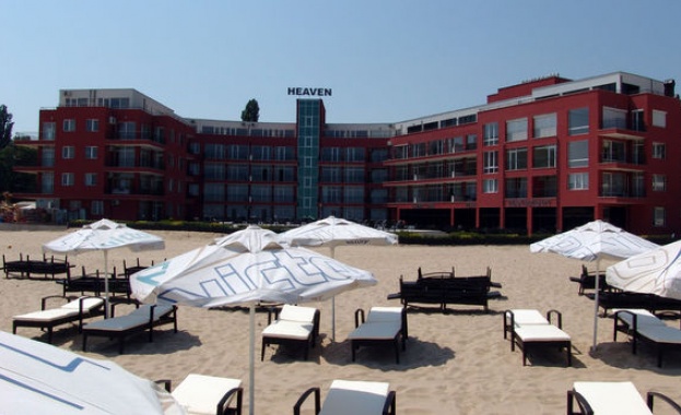 EVN: Слънчев бряг и Несебър останаха без ток за около час