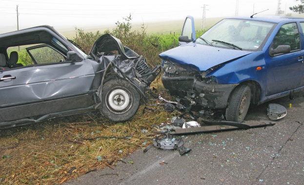 Седем души са ранени при тежка катастрофа край Русе