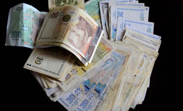 Държавата поиска спешно дивидента от фирмите си