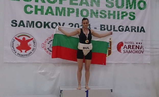 Виолета Генчева стана европейска шампионка по сумо за девойки