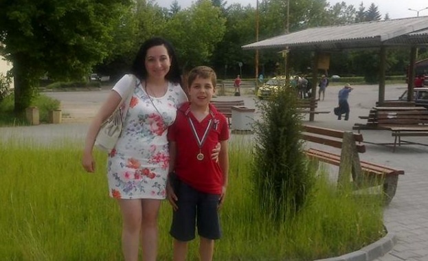 Ученик от русенската МГ - със сребро от Националния пролетен турнир по информатика