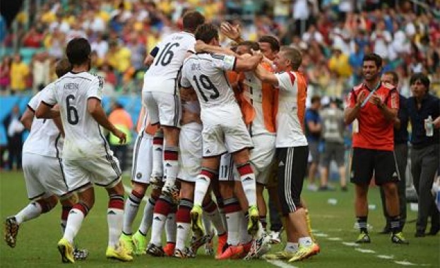 Германия смаза Португалия с 4:0