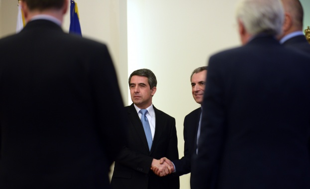 Да покажем, че работим за стабилност и знаем как да я постигнем