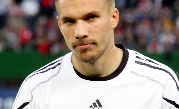 Подолски посвети победата над Португалия на Шумахер