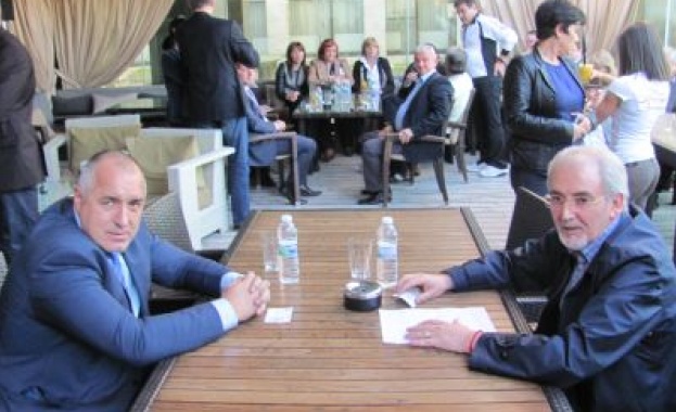 Борисов обяви война. Местан пита: Какво означава война?