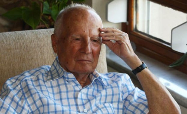 Бивш президент на Турция осъден на доживотен затвор 