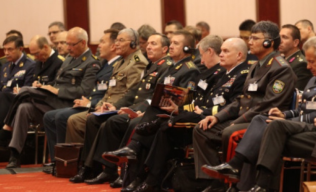 Подкрепяме отворената политика на НАТО