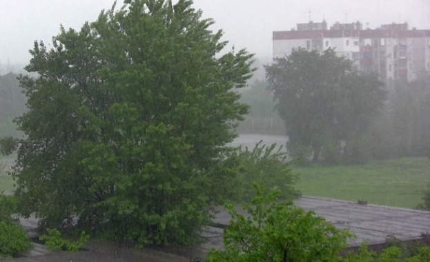 Още два дни порои