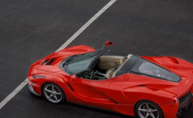 Ferrari LaFerrari Spider идва догодина
