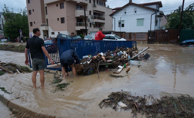 Във Фейсбук: От човешката съпричастност до политическата отговорност