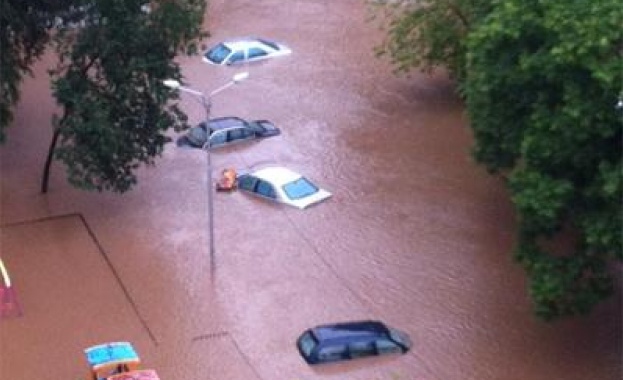 В Добрич евакуират хора. Жертвите вече са три