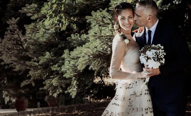 Ерос Рамацоти показа снимки от сватбата си с Марика