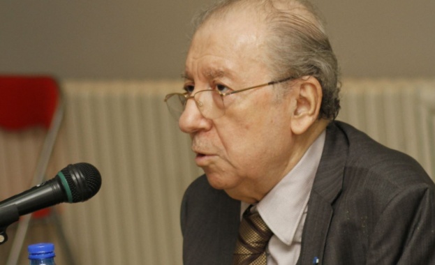 Орешарски: Проф. Икономов завеща своето вдъхновение и любов към магията на киното