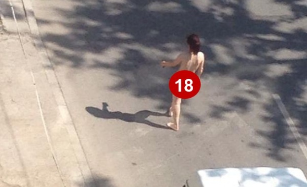 Гола жена снове из Пловдив, напада мъже и жени