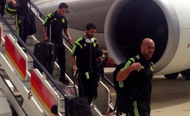 Мълния удари самолета на "Ла Фурия"